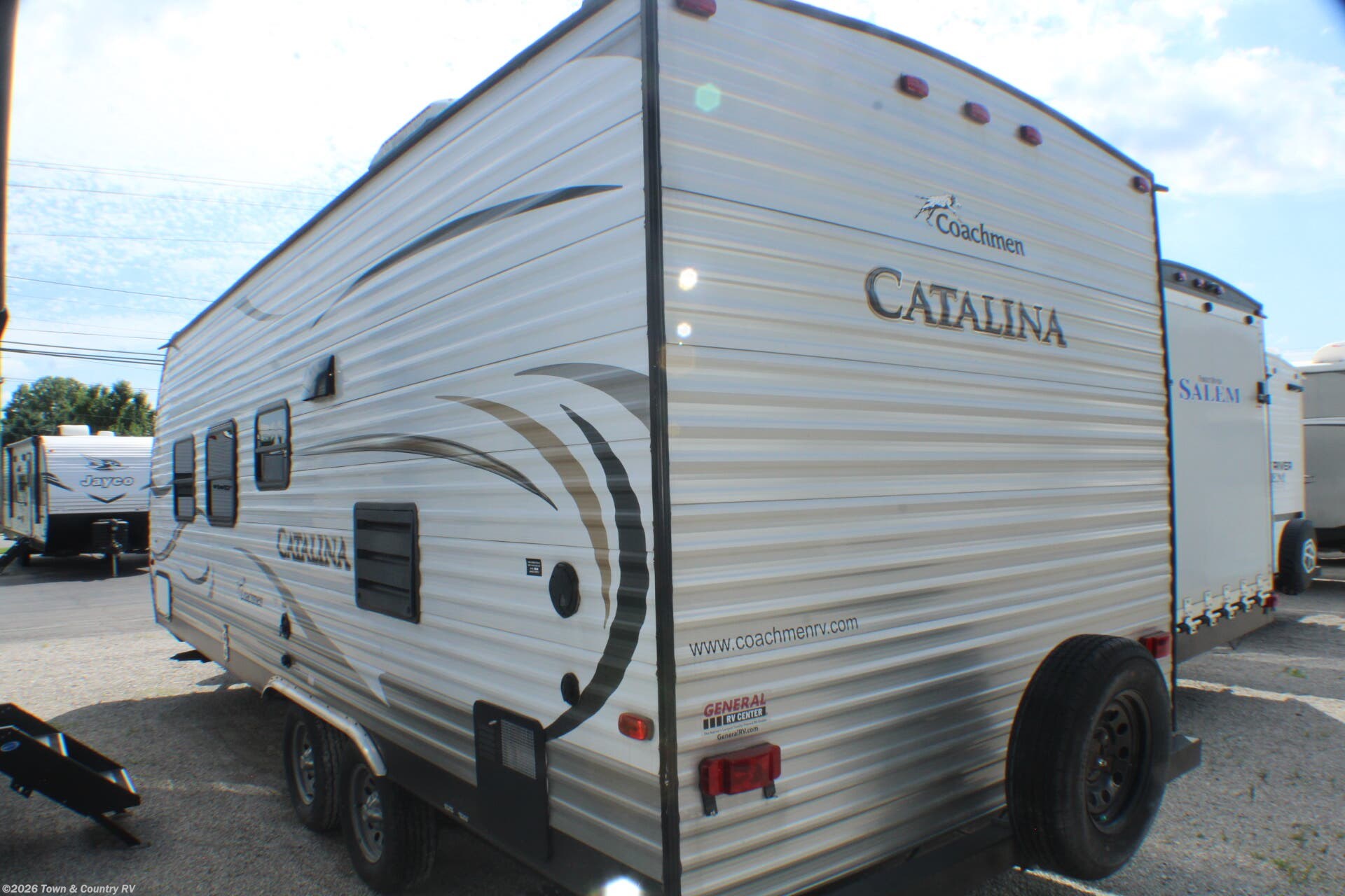2014 Catalina 223FB by Coachmen from Town & Country RV in Clyde, Ohio