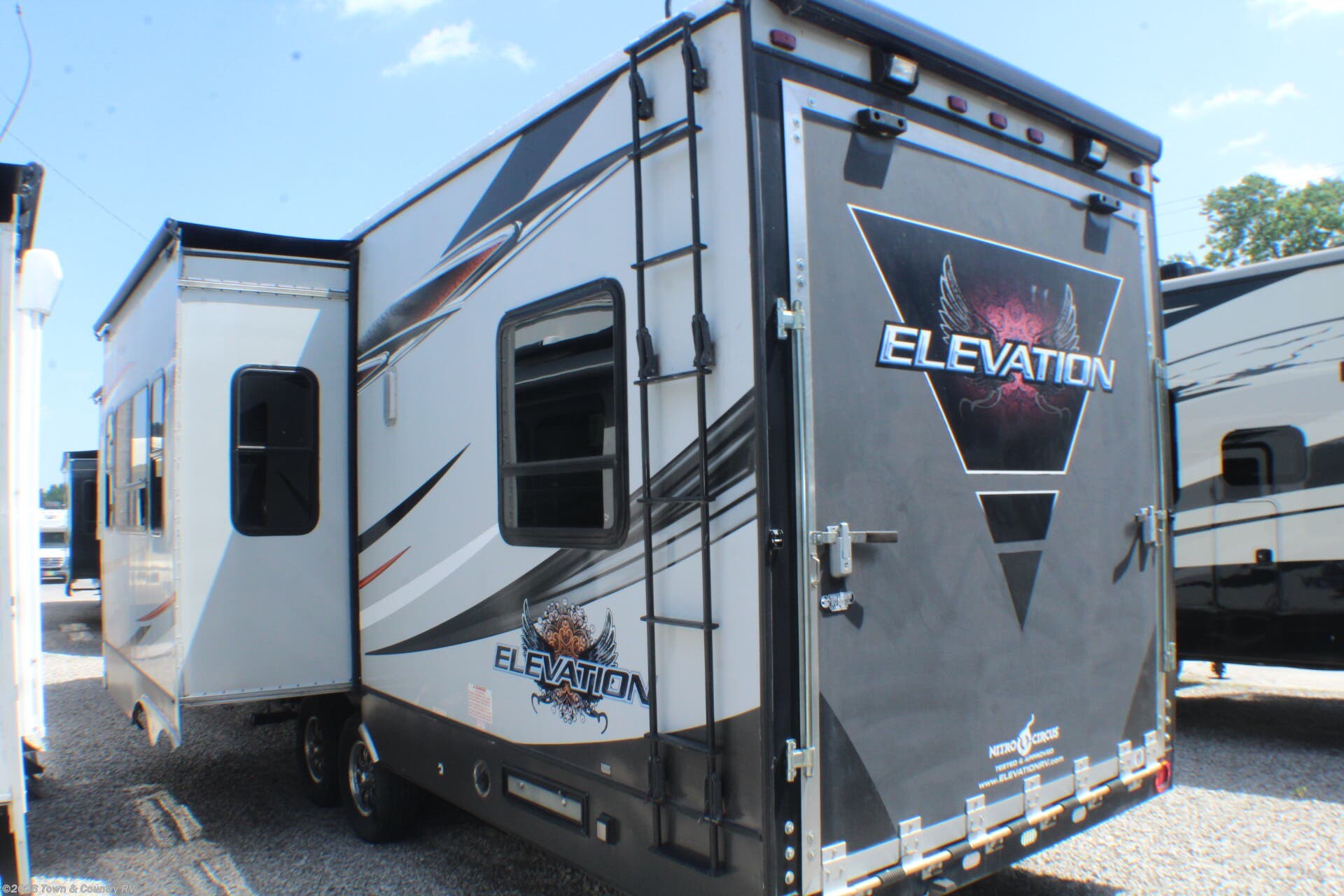 2013 CrossRoads Elevation 3410 - Used Toy Hauler For Sale by Town & Country RV in Clyde, Ohio