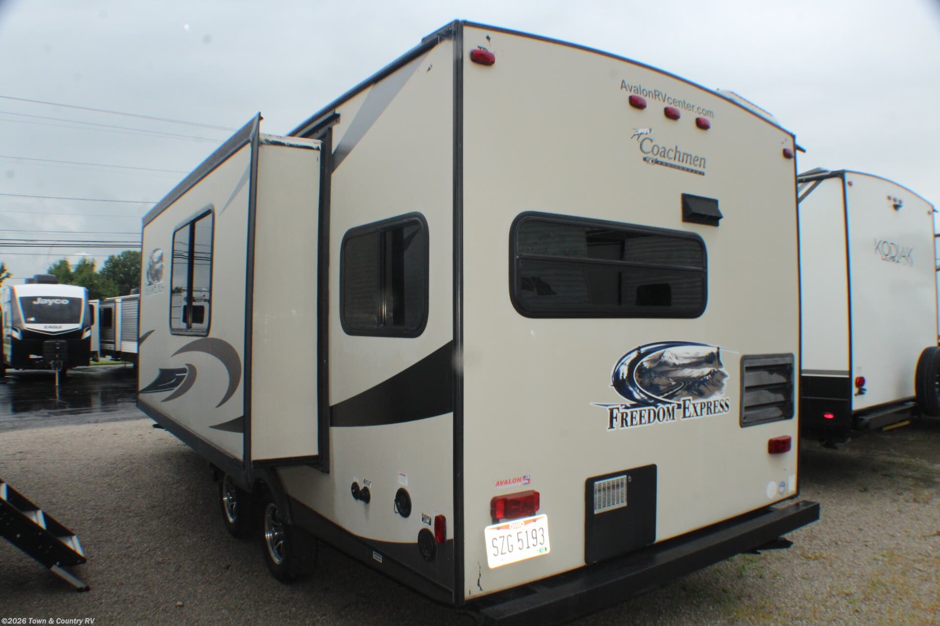 2014 Coachmen Freedom Express 246RKS - Used Travel Trailer For Sale by Town & Country RV in Clyde, Ohio