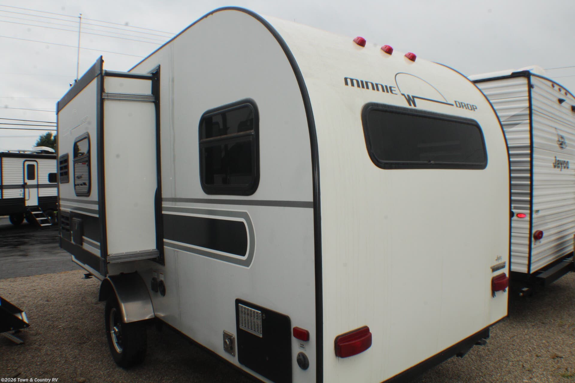 2018 Winnebago Winnie Drop 190RD - Used Travel Trailer For Sale by Town & Country RV in Clyde, Ohio