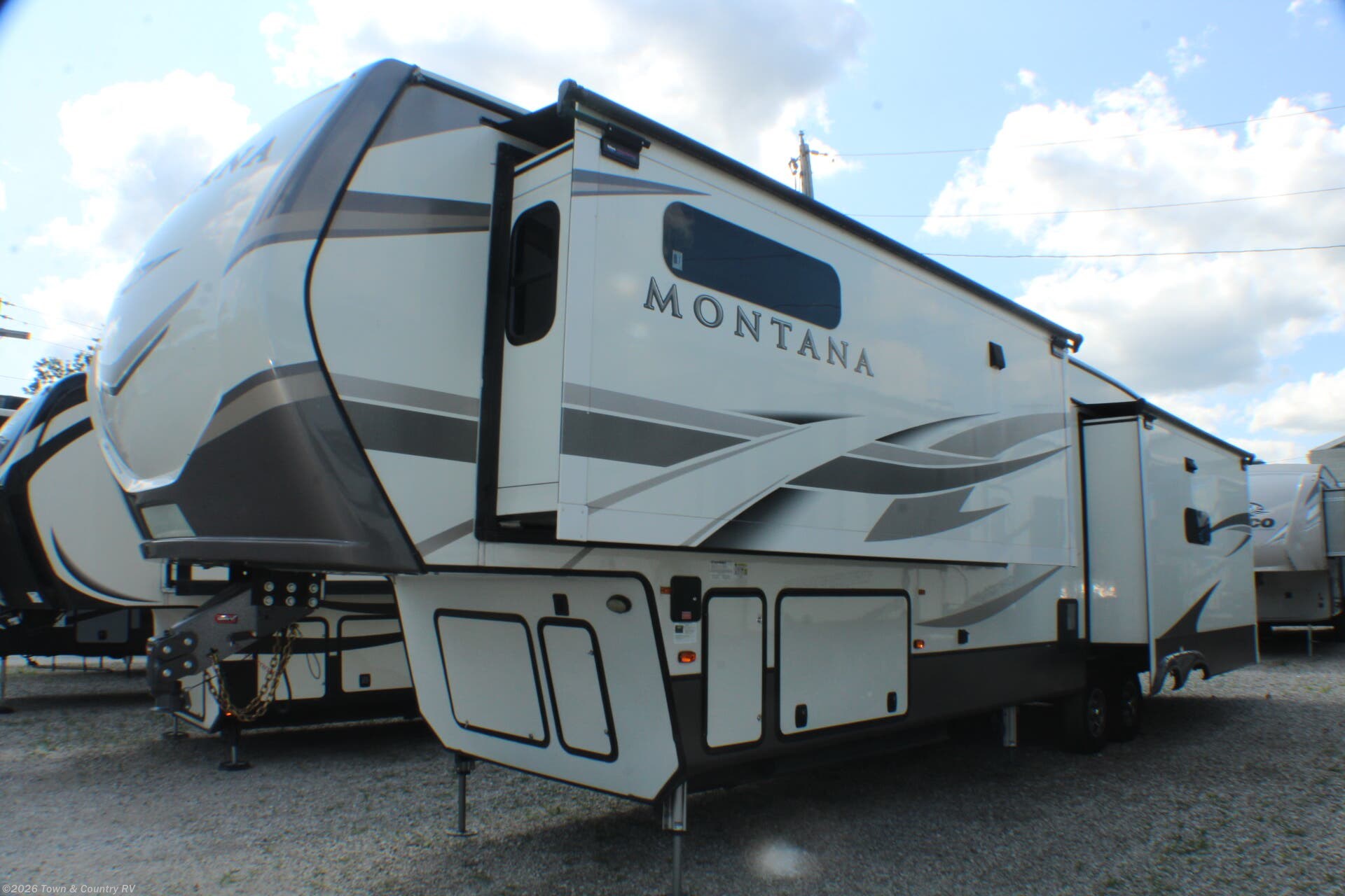 2020 Keystone Montana 3813MS - Used Fifth Wheel For Sale by Town & Country RV in Clyde, Ohio