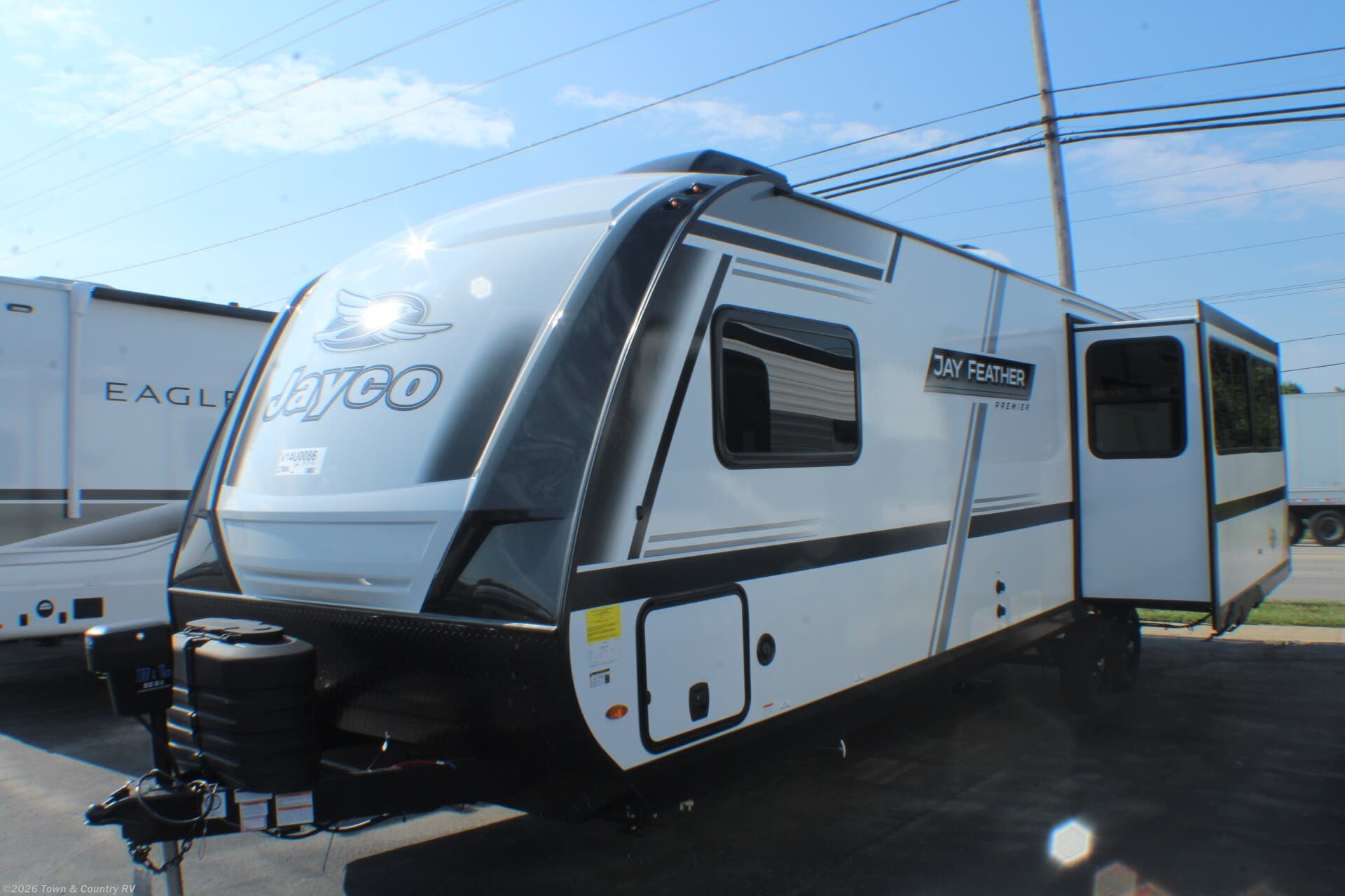 2027 Jayco Jay Feather 27MK - New Travel Trailer For Sale by Town & Country RV in Clyde, Ohio