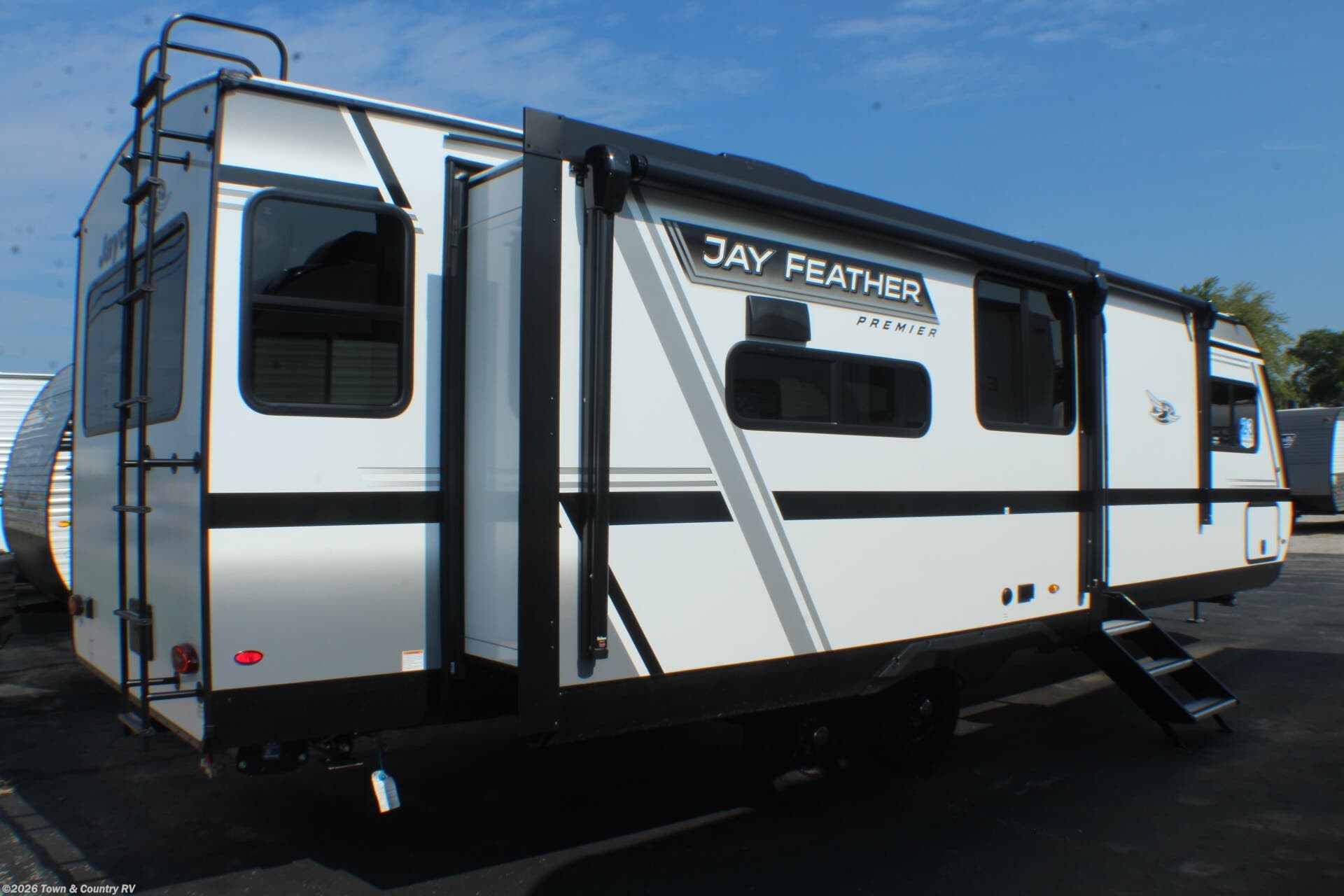 New 2027 Jayco Jay Feather 27MK available in Clyde, Ohio