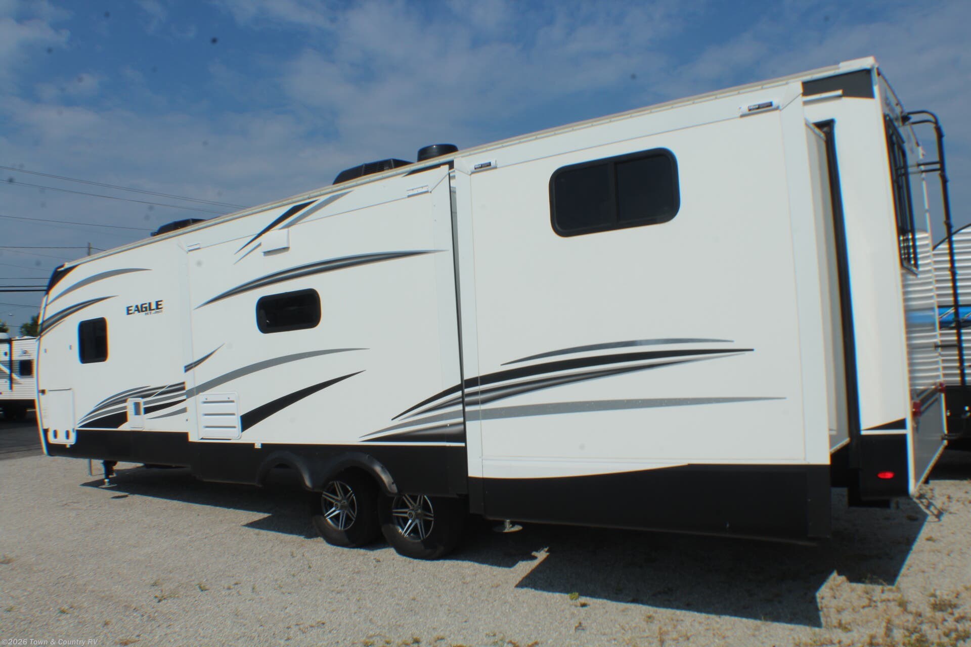 2022 Jayco Eagle HT 312BHOK - Used Travel Trailer For Sale by Town & Country RV in Clyde, Ohio