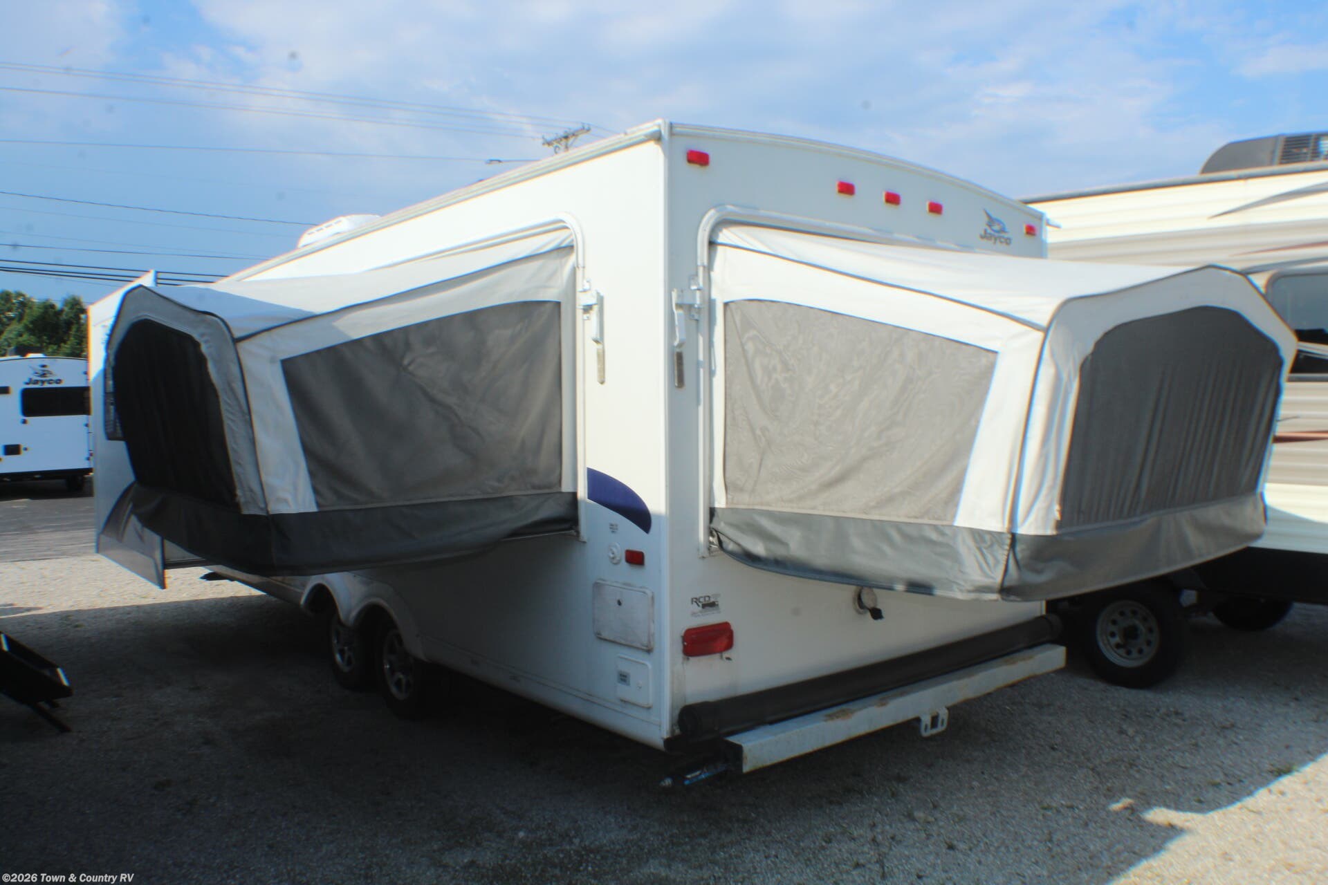 2012 Jayco Jay Feather 23F - Used Expandable Trailer For Sale by Town & Country RV in Clyde, Ohio