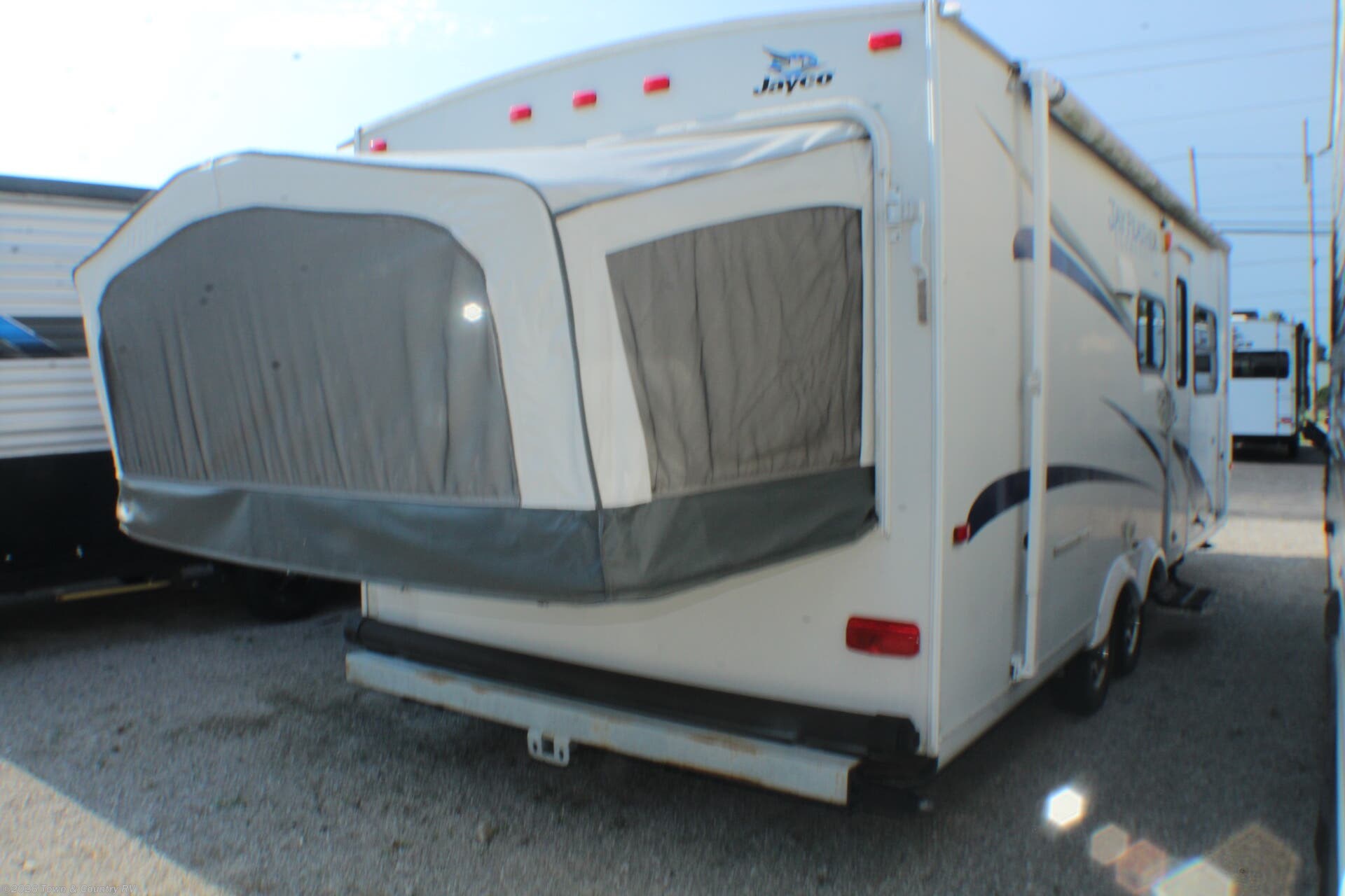 2012 Jay Feather 23F by Jayco from Town & Country RV in Clyde, Ohio