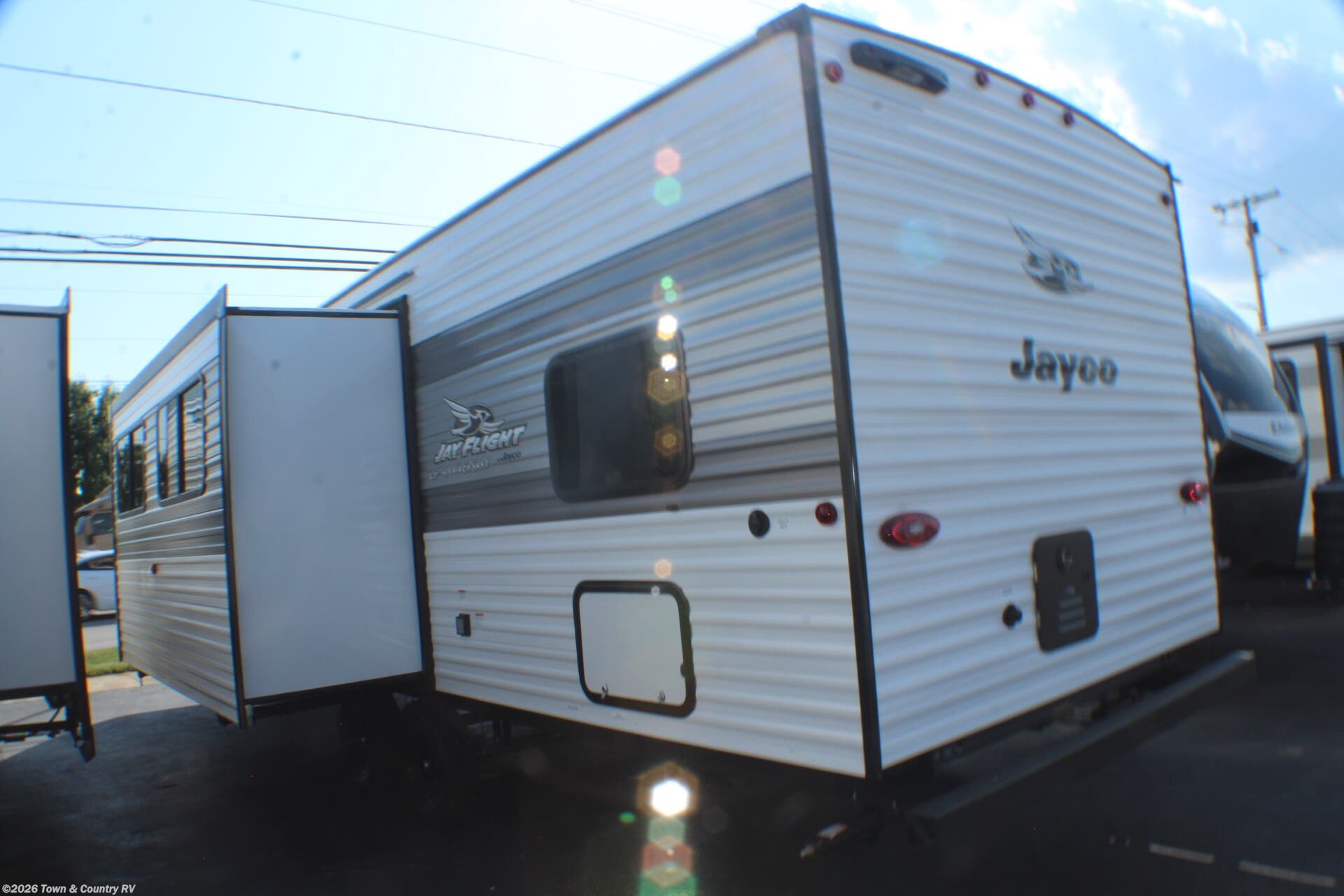 2027 Jayco Jay Flight 270BHS - New Travel Trailer For Sale by Town & Country RV in Clyde, Ohio