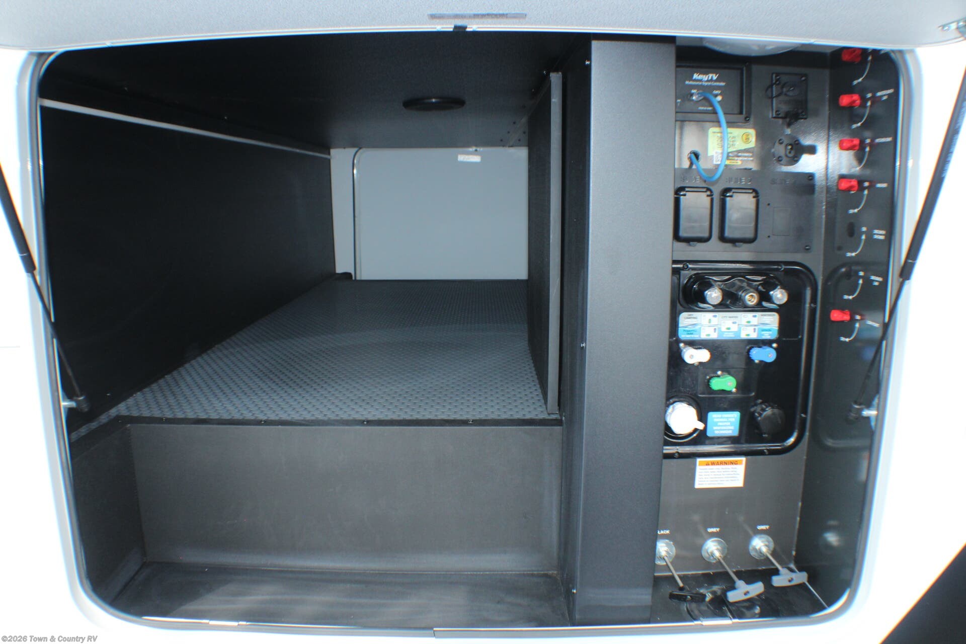 2027 Montana High Country 290RL by Keystone from Town & Country RV in Clyde, Ohio