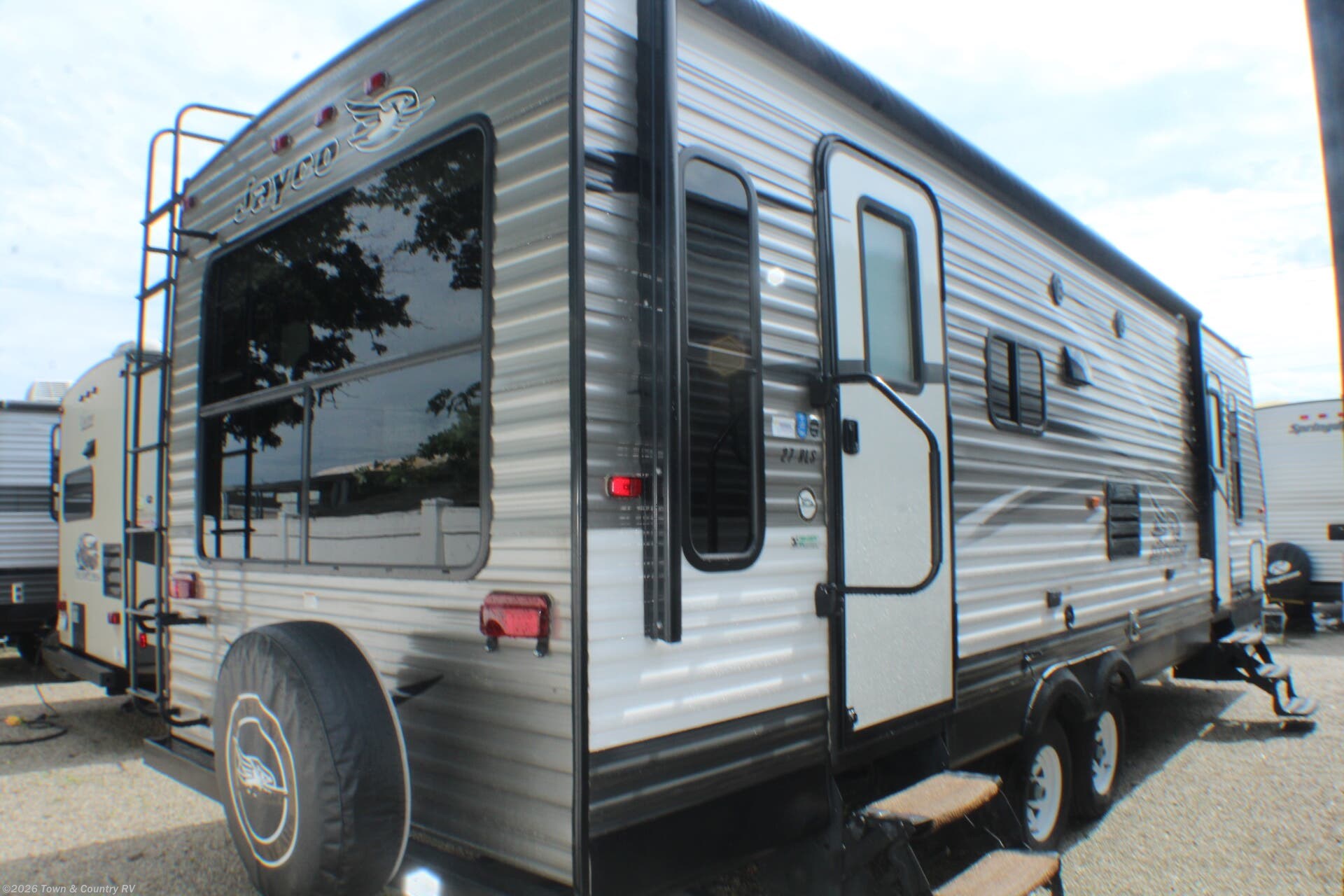 2016 Jay Flight 27RLS by Jayco from Town & Country RV in Clyde, Ohio