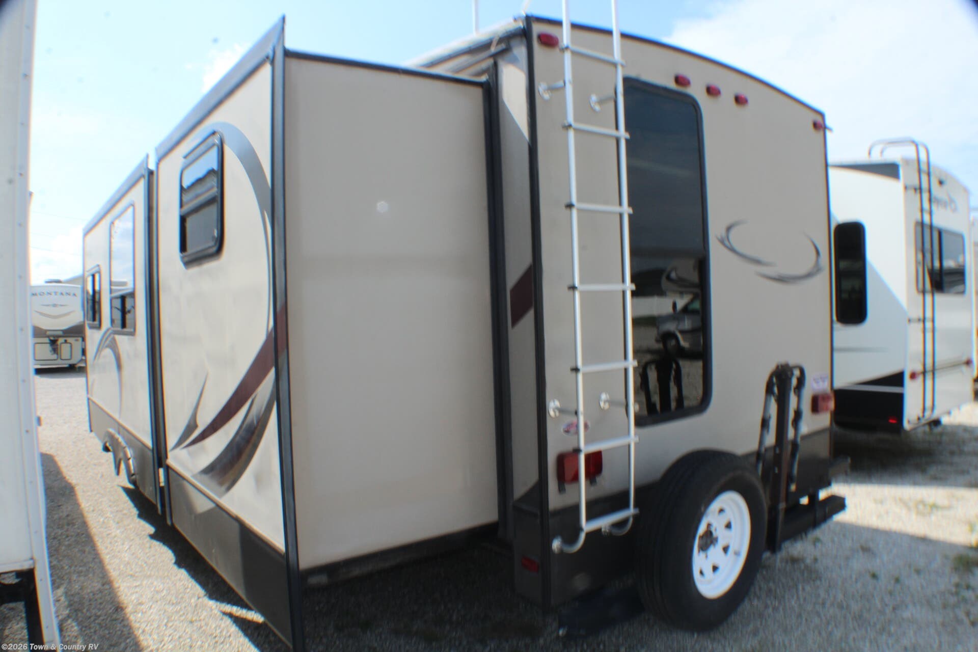 2014 Prime Time Crusader 335BHS - Used Fifth Wheel For Sale by Town & Country RV in Clyde, Ohio features Bunk Beds
