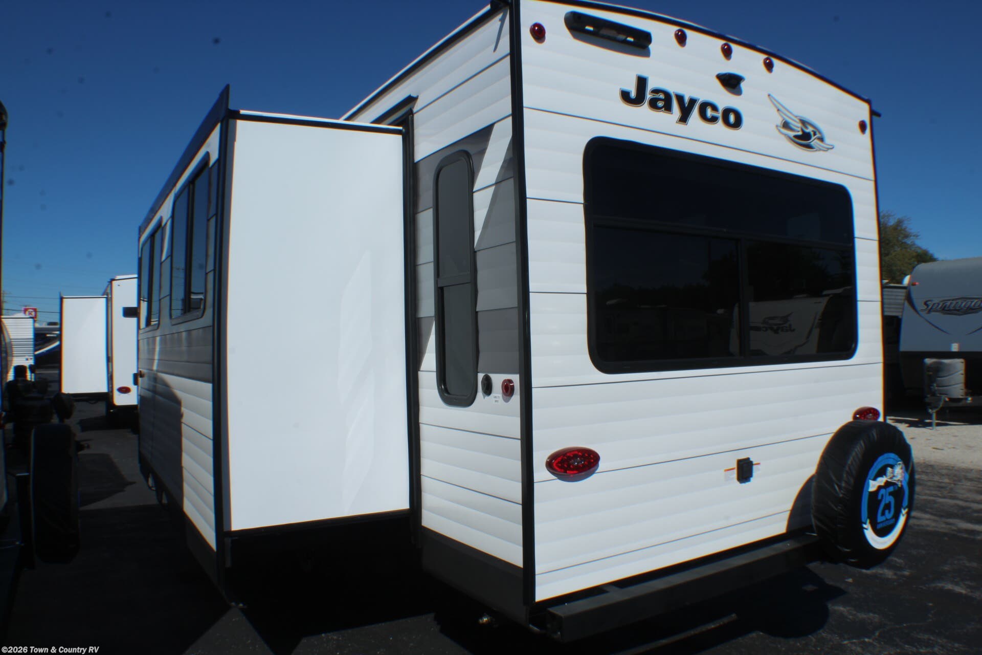 2027 Jayco Jay Flight 262RLS - New Travel Trailer For Sale by Town & Country RV in Clyde, Ohio