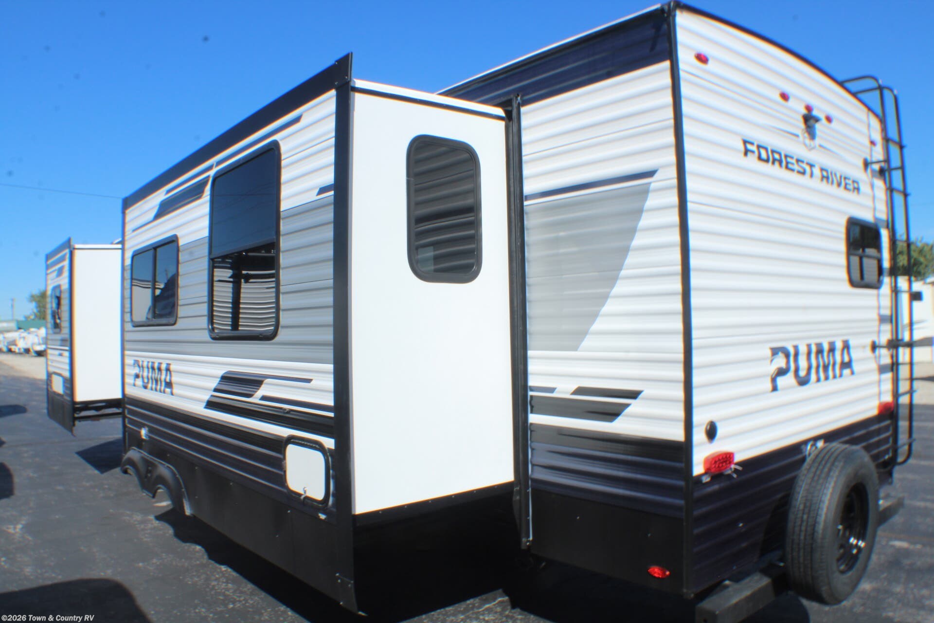 2027 Palomino Puma 30RKQS - New Travel Trailer For Sale by Town & Country RV in Clyde, Ohio