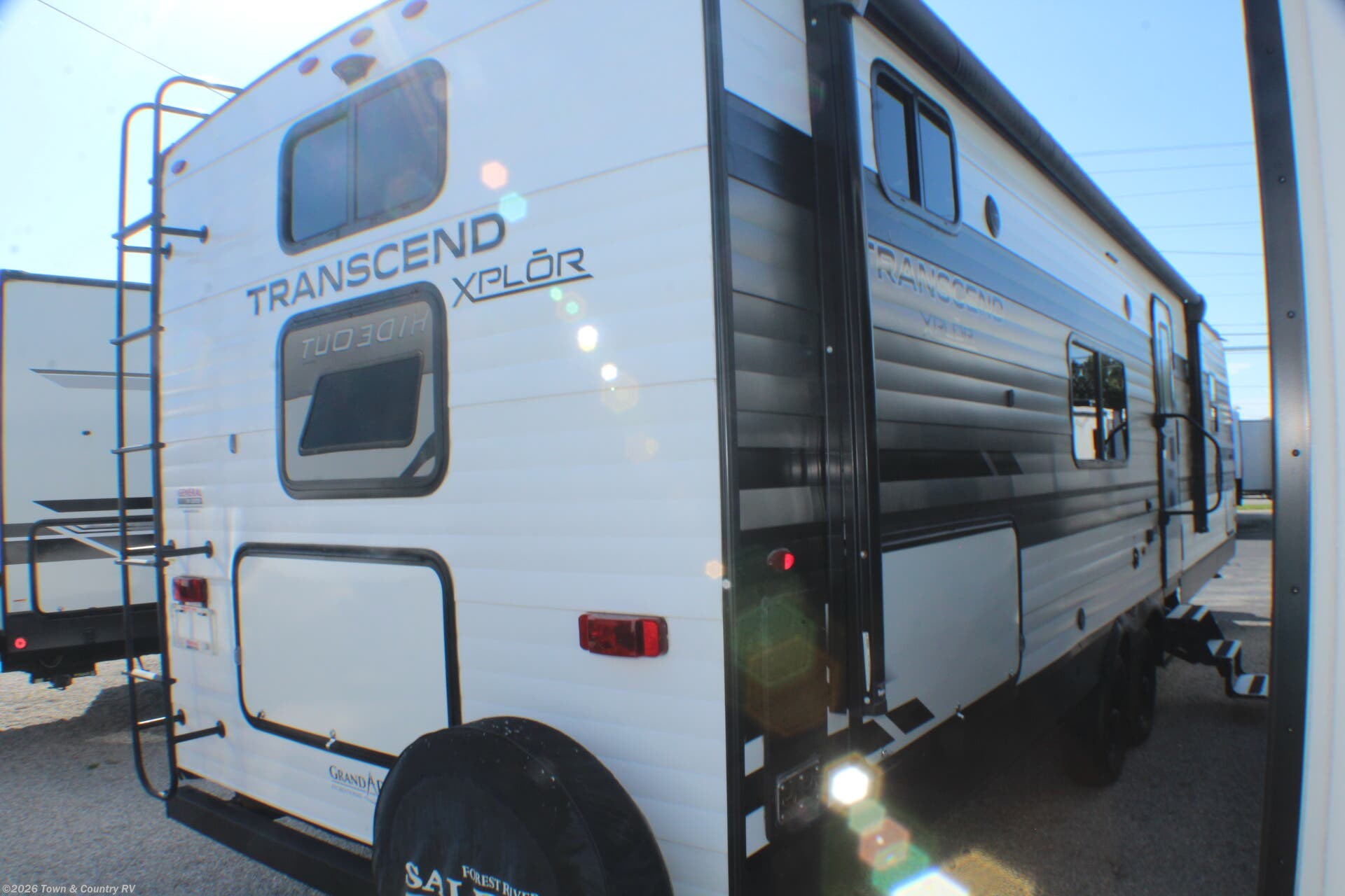 Used 2022 Grand Design Transcend Xplor 297QB available in Clyde, Ohio