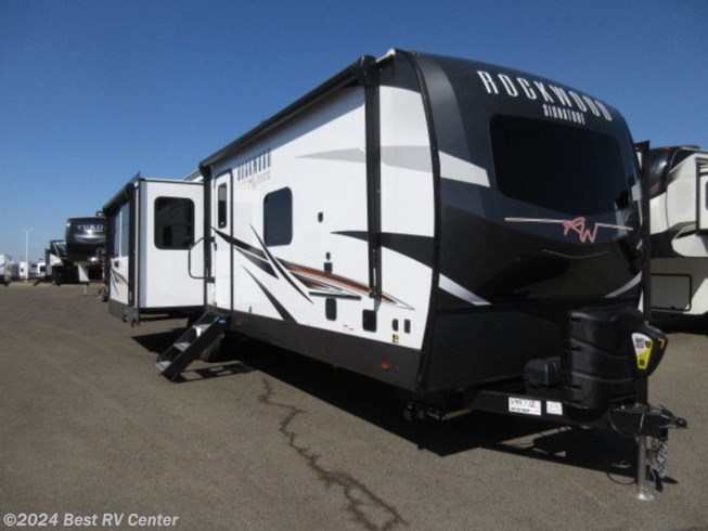 New 2022 Forest River Rockwood Signature Ultra Lite 8337RL available in Turlock, California