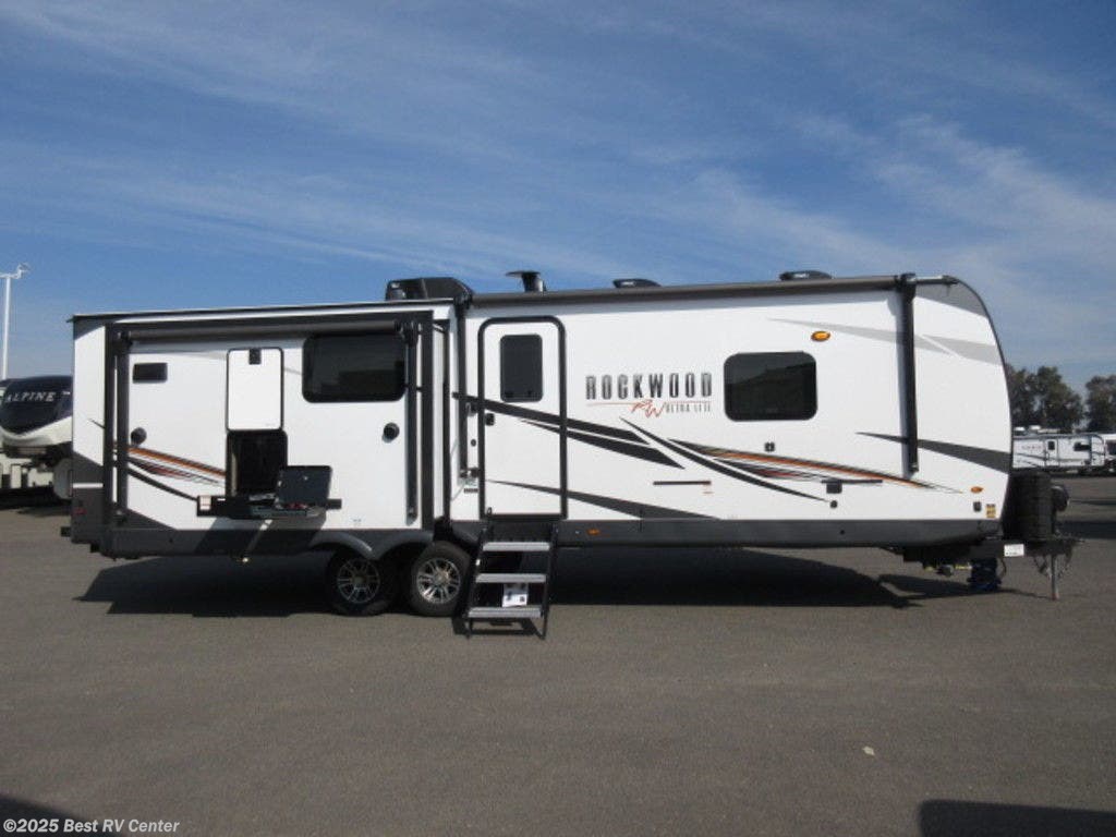 2023 Forest River Rockwood Ultra Lite 2720IK RV for Sale in Turlock, CA