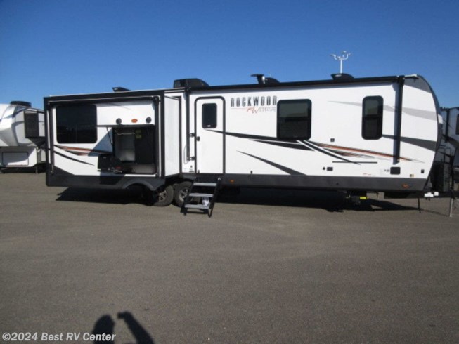 2022 Rockwood Signature Ultra Lite 8332SB by Forest River from Best RV Center in Turlock, California