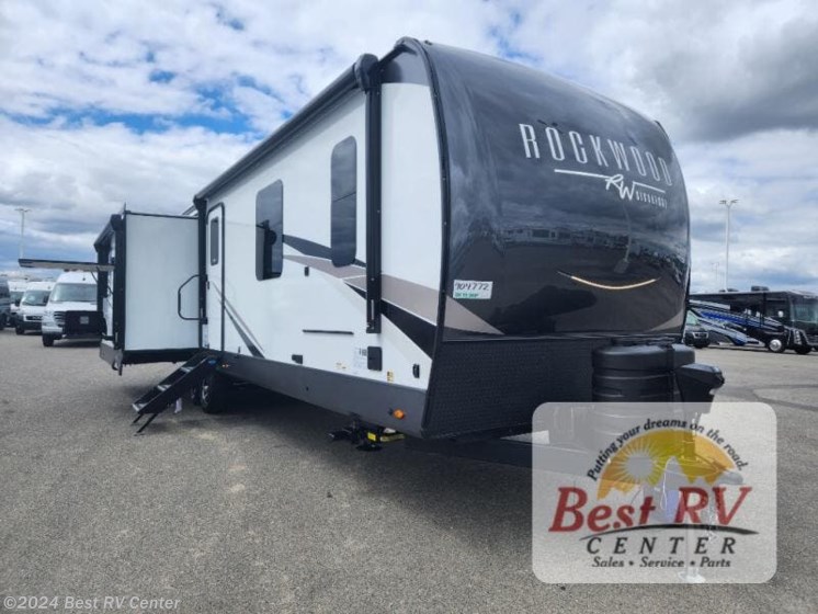New 2023 Forest River Rockwood Signature Ultra Lite 8332SB available in Turlock, California