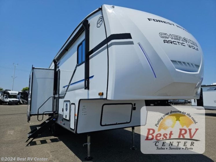 New 2025 Forest River Cherokee Arctic Wolf 27SGS available in Turlock, California