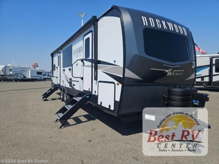 New 2025 Forest River Rockwood Ultra Lite 2918BH available in Turlock, California