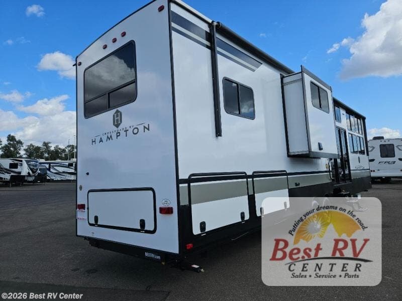 New 2025 CrossRoads Hampton 395BAM available in Turlock, California