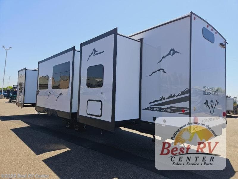 New 2025 Forest River Cherokee Timberwolf Black Label 39HBABL available in Turlock, California