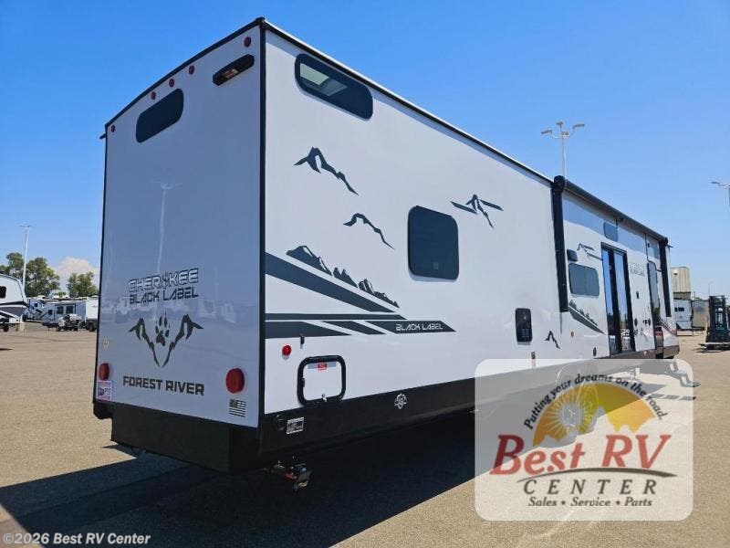 New 2025 Forest River Cherokee Timberwolf Black Label 39HBABL available in Turlock, California