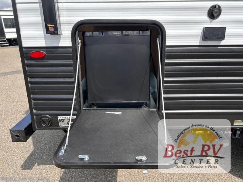 New 2026 Forest River Cherokee Wolf Pup 16FQW available in Turlock, California