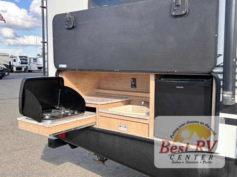 Used 2020 Winnebago Minnie Plus 29DDBH available in Turlock, California