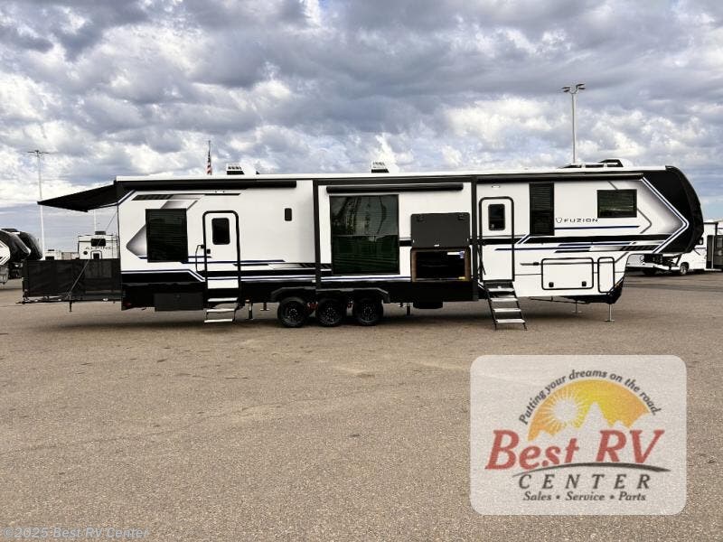 2026 Keystone Fuzion 442 - New Toy Hauler For Sale by Best RV Center in Turlock, California features Slideout