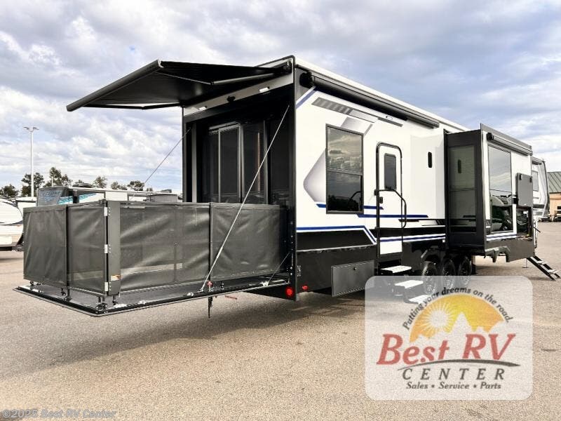 New 2026 Keystone Fuzion 442 available in Turlock, California