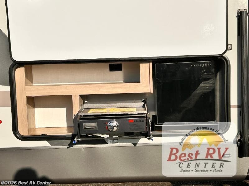 New 2026 Forest River Rockwood Ultra Lite 2706BH available in Turlock, California