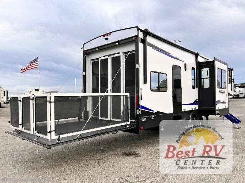 New 2026 Forest River Vengeance Rogue Armored 341GS11 available in Turlock, California