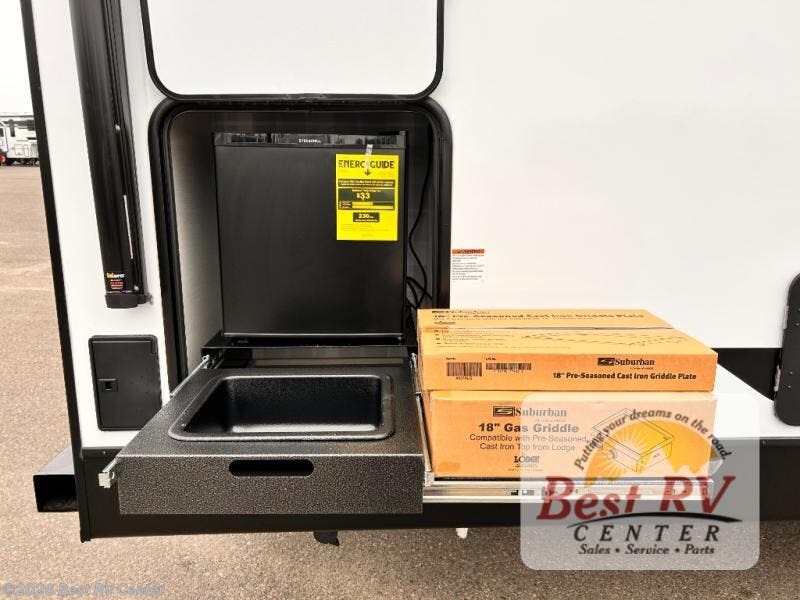 New 2026 Forest River Grand Surveyor 268FKBS available in Turlock, California