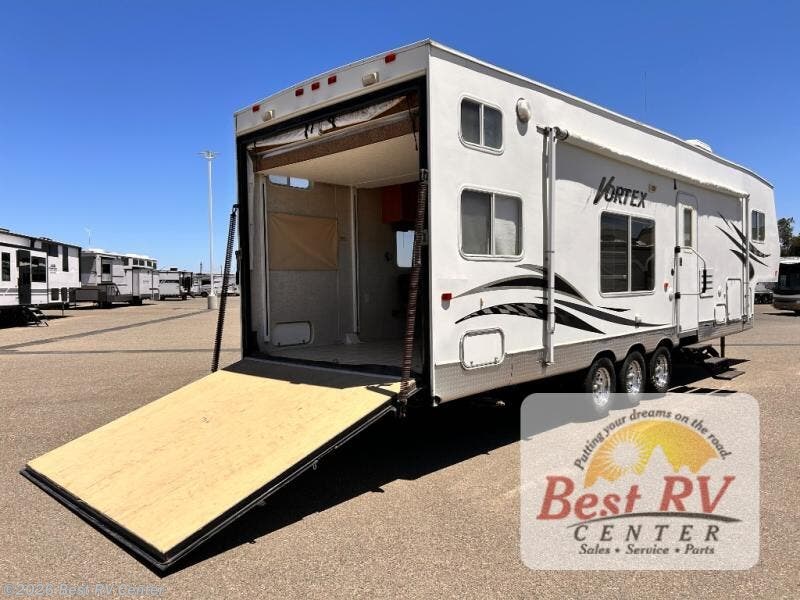 Used 2006 Thor Industries West Vortex 325WTB available in Turlock, California