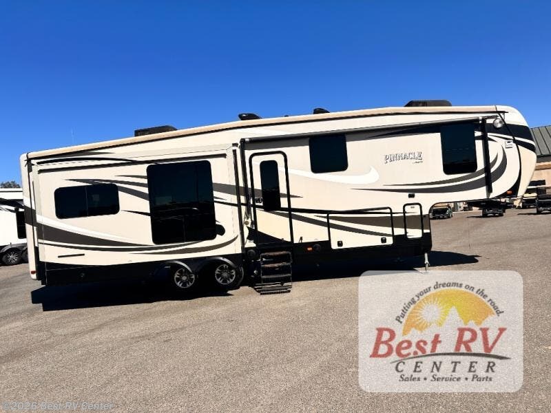 2015 Pinnacle 31RETS by Jayco from Best RV Center in Turlock, California