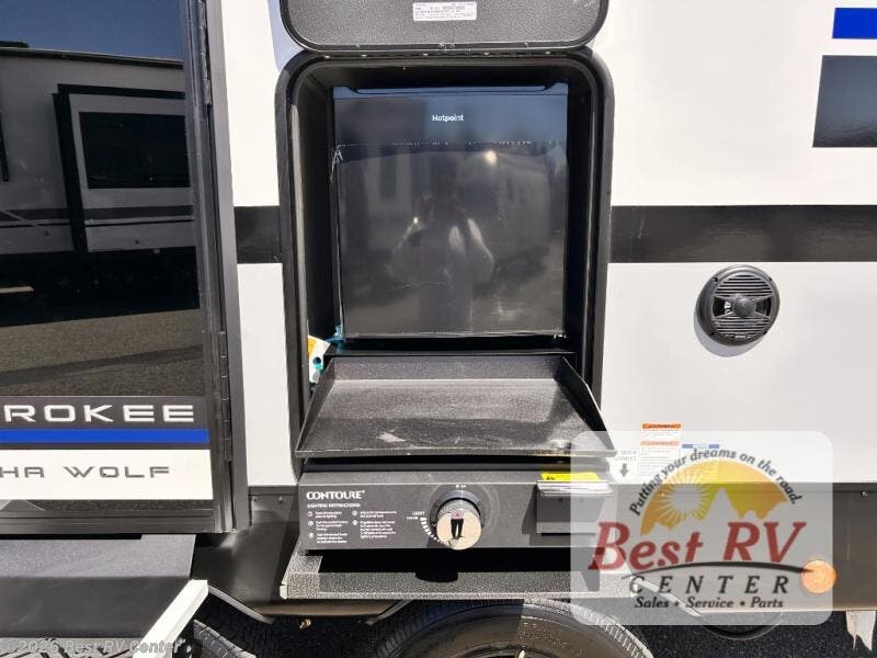 New 2027 Forest River Cherokee Alpha Wolf 28QBX-L available in Turlock, California