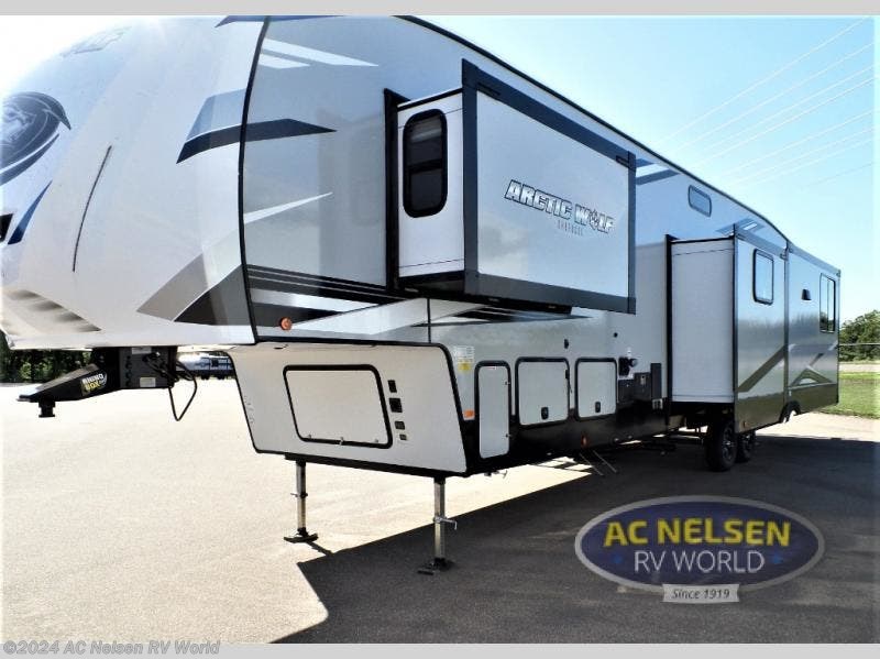 2022 Forest River Cherokee Arctic Wolf Suite 3660 RV for Sale in