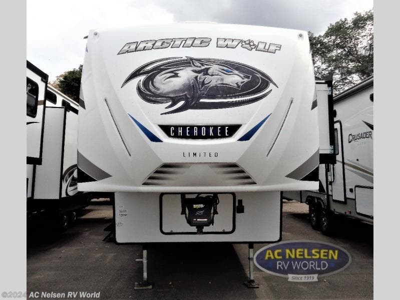 2022 Forest River Cherokee Arctic Wolf Suite 3550 RV for Sale in