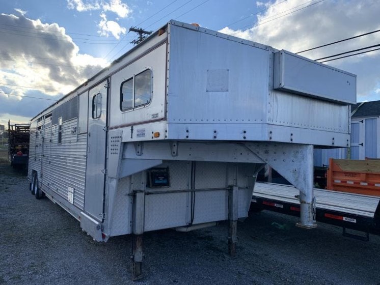 Barrett Trailers 8x32 Cattle/Livestock Trailer for sale | Used Barrett Trailers 8.5' X ...
