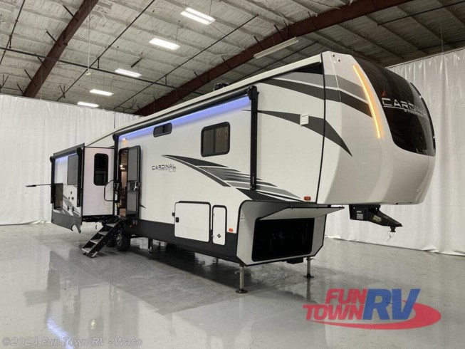 2022 Cardinal Limited 377MBLE by Forest River from Fun Town RV - Waco in Hewitt, Texas