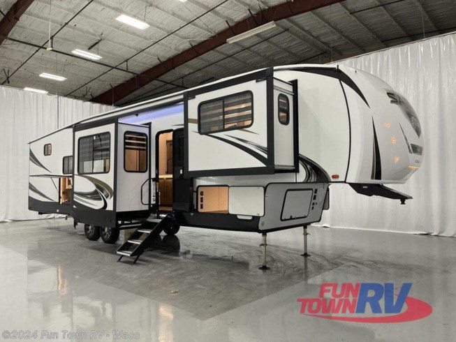 2022 Sabre 37FLH by Forest River from Fun Town RV - Waco in Hewitt, Texas