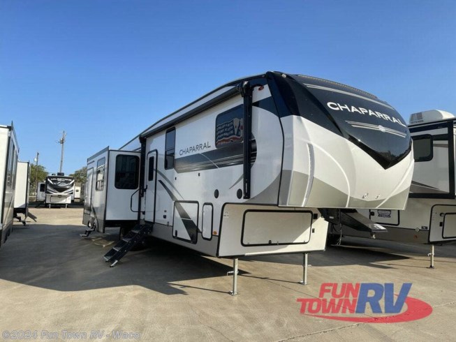 2022 Chaparral 373MBRB by Coachmen from Fun Town RV - Waco in Hewitt, Texas