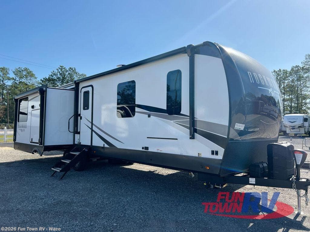 2023 Forest River Rockwood Signature 8332SB RV for Sale in Hewitt, TX