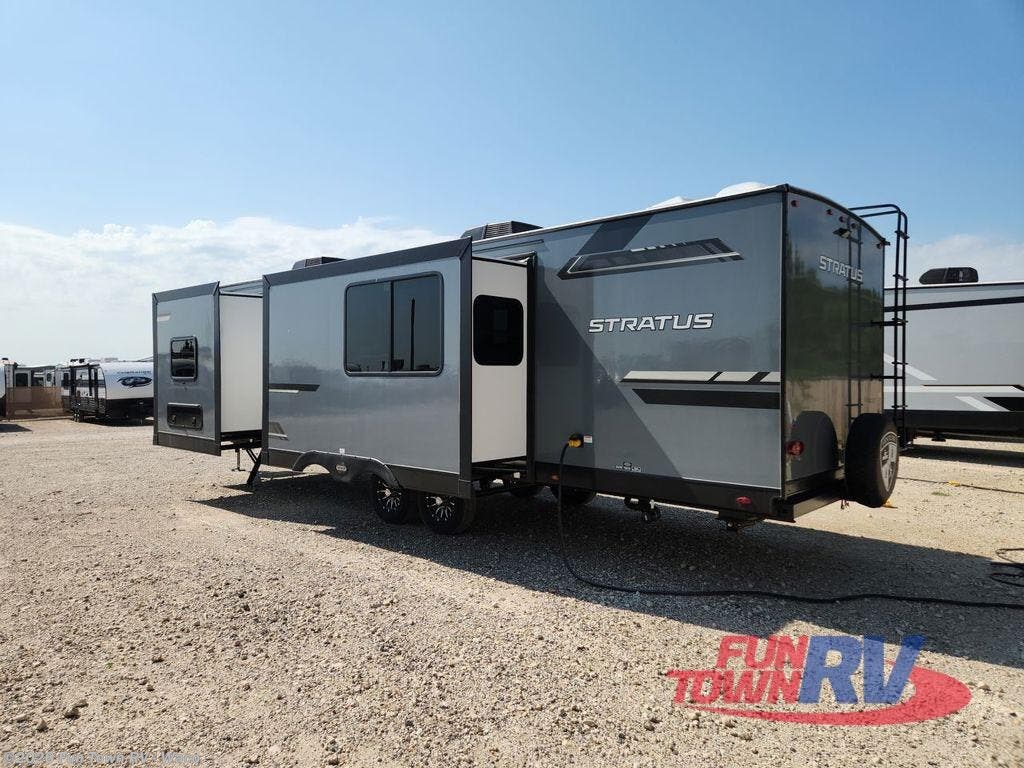 New 2025 Venture RV Stratus SR302VBH available in Hewitt, Texas