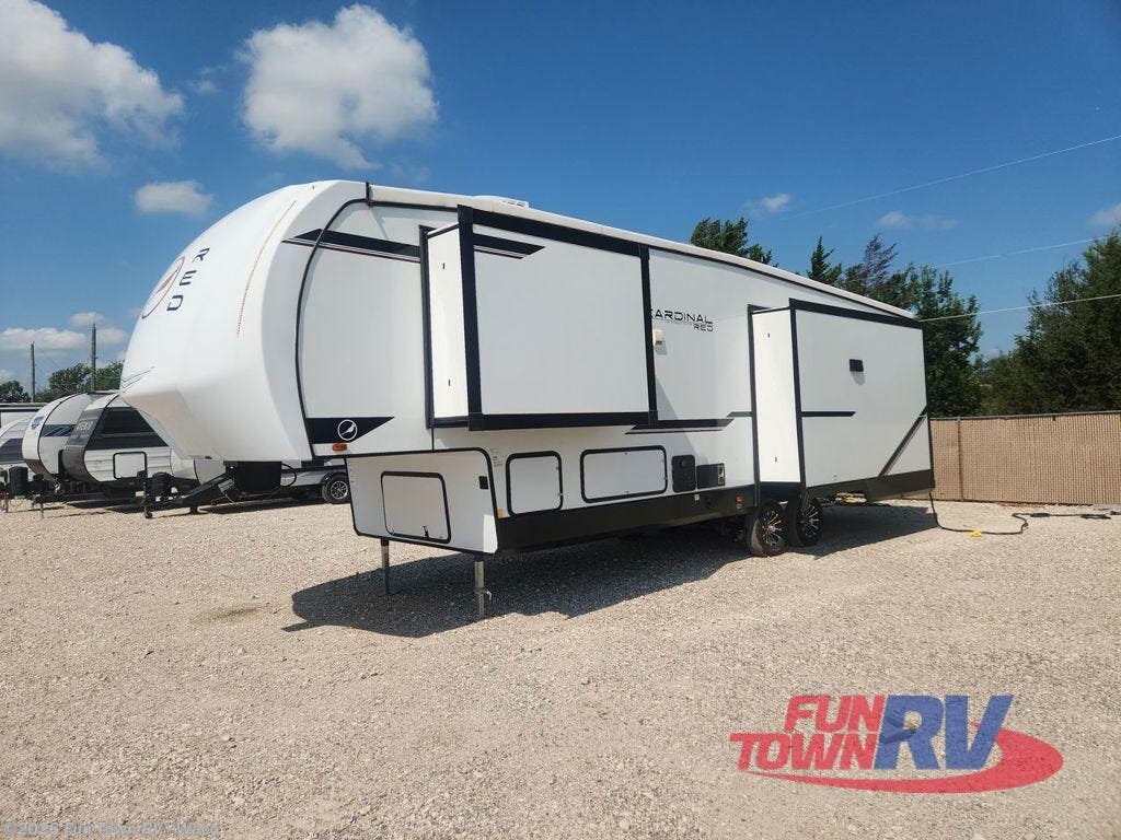 2023 Cardinal Red 31RL by Forest River from Fun Town RV - Waco in Hewitt, Texas