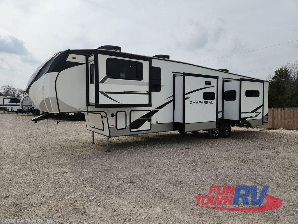 2023 Chaparral 334FL by Coachmen from Fun Town RV - Waco in Hewitt, Texas