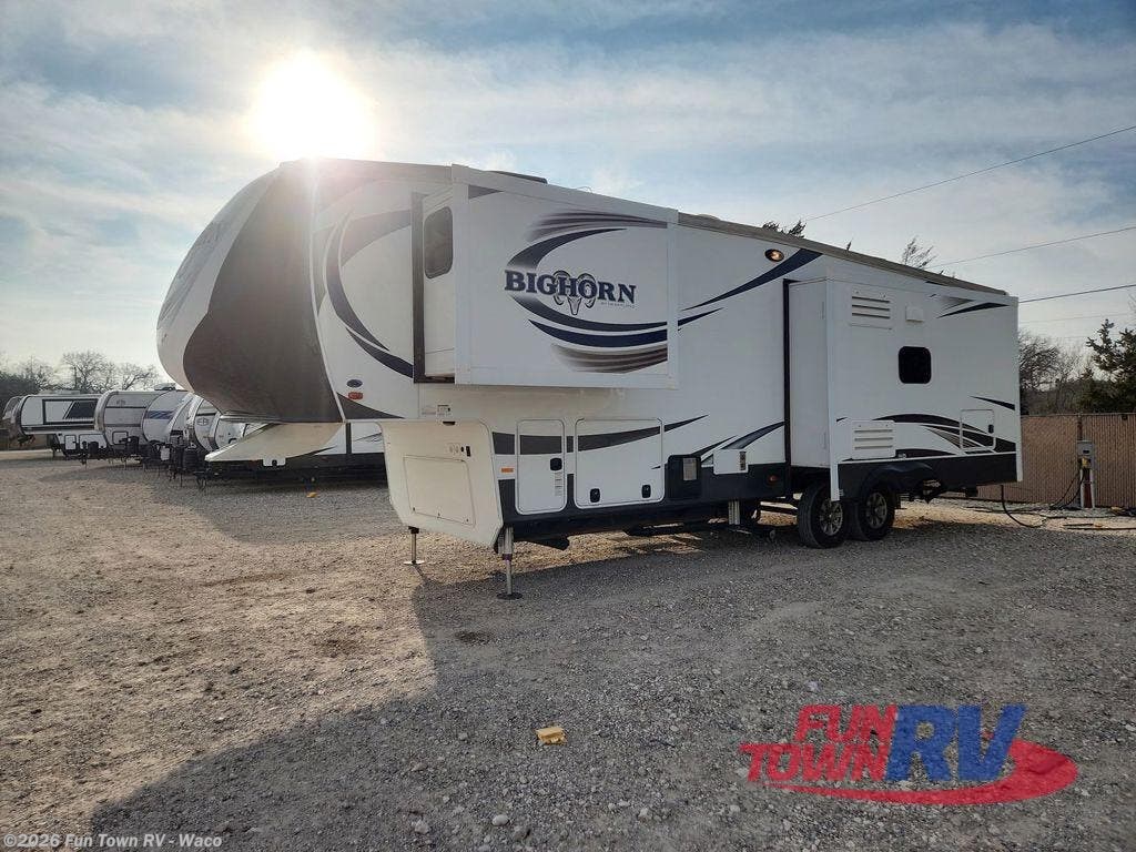 2016 Bighorn 3270RS by Heartland from Fun Town RV - Waco in Hewitt, Texas