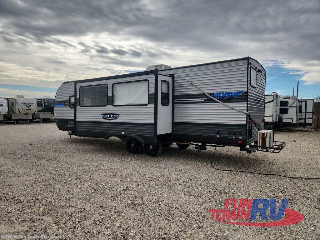 Used 2022 Forest River Salem 26DBUD available in Hewitt, Texas