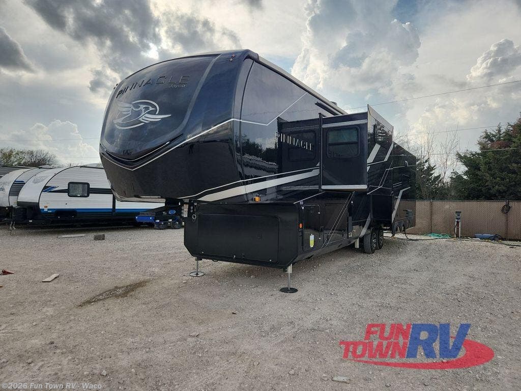 2025 Pinnacle 36FBTS by Jayco from Fun Town RV - Waco in Hewitt, Texas