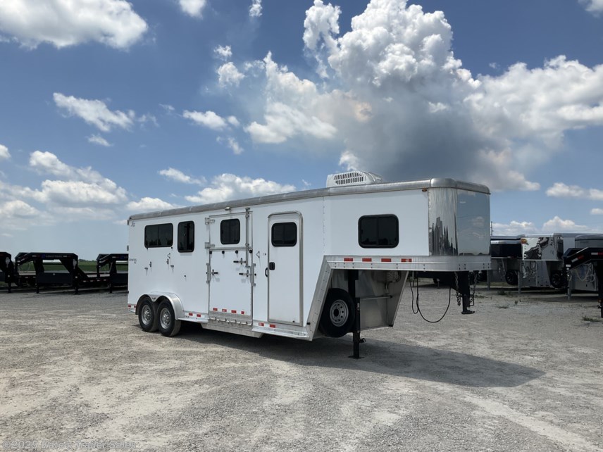 Used 2009 Kiefer Built Genesis 2+1 Horse Straight Load W/ Front Tack Room available in Arthur, Illinois